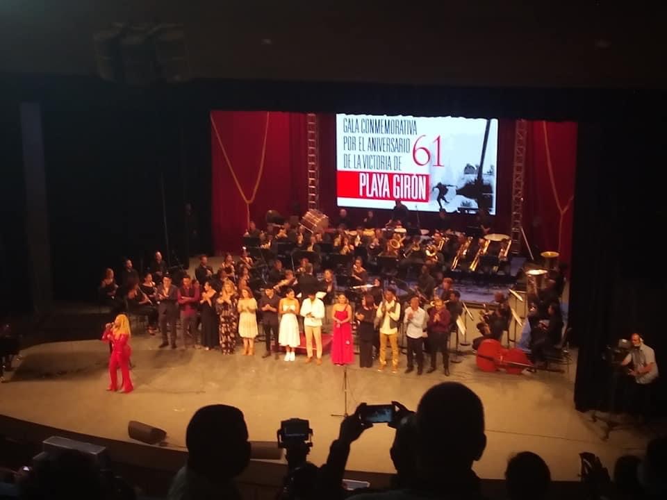 EducaJM's tweet photo. Aniversario 61 de la Victoria de Girón, #Cuba venció, vence y vencerá porque #VamosConTodo. Excelente gala en homenaje a la histórica epopeya @DiazCanelB @elsa_ena 
#CubaMined 
#EducaJM https://t.co/YkQbmWBQdJ