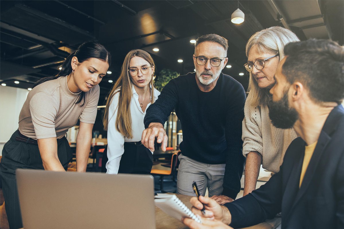 How do you build a solid and reliable #ComplianceTraining framework? In this article, we walk you through the 4 steps of compliance training and share practical tips on how to succeed. 💡 learnster.com/knowledge-bank…