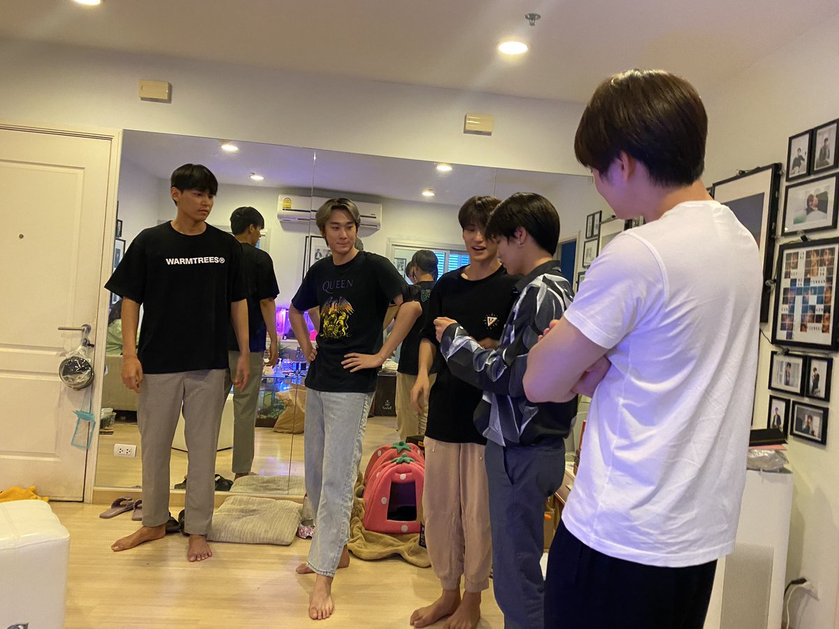 Remembermethe's tweet image. ซ้อมฉากการเขียนจดหมายแล้ววันนี้ #Remembermeworkshop