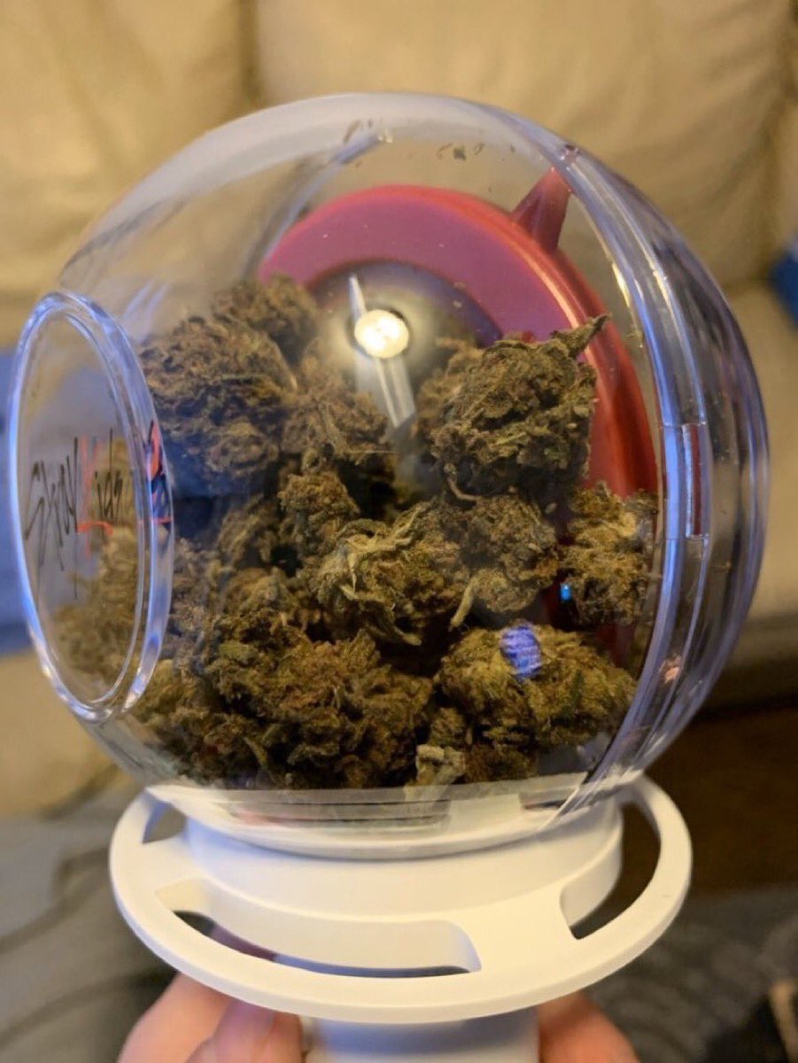 golflefleur's tweet image. happy 420