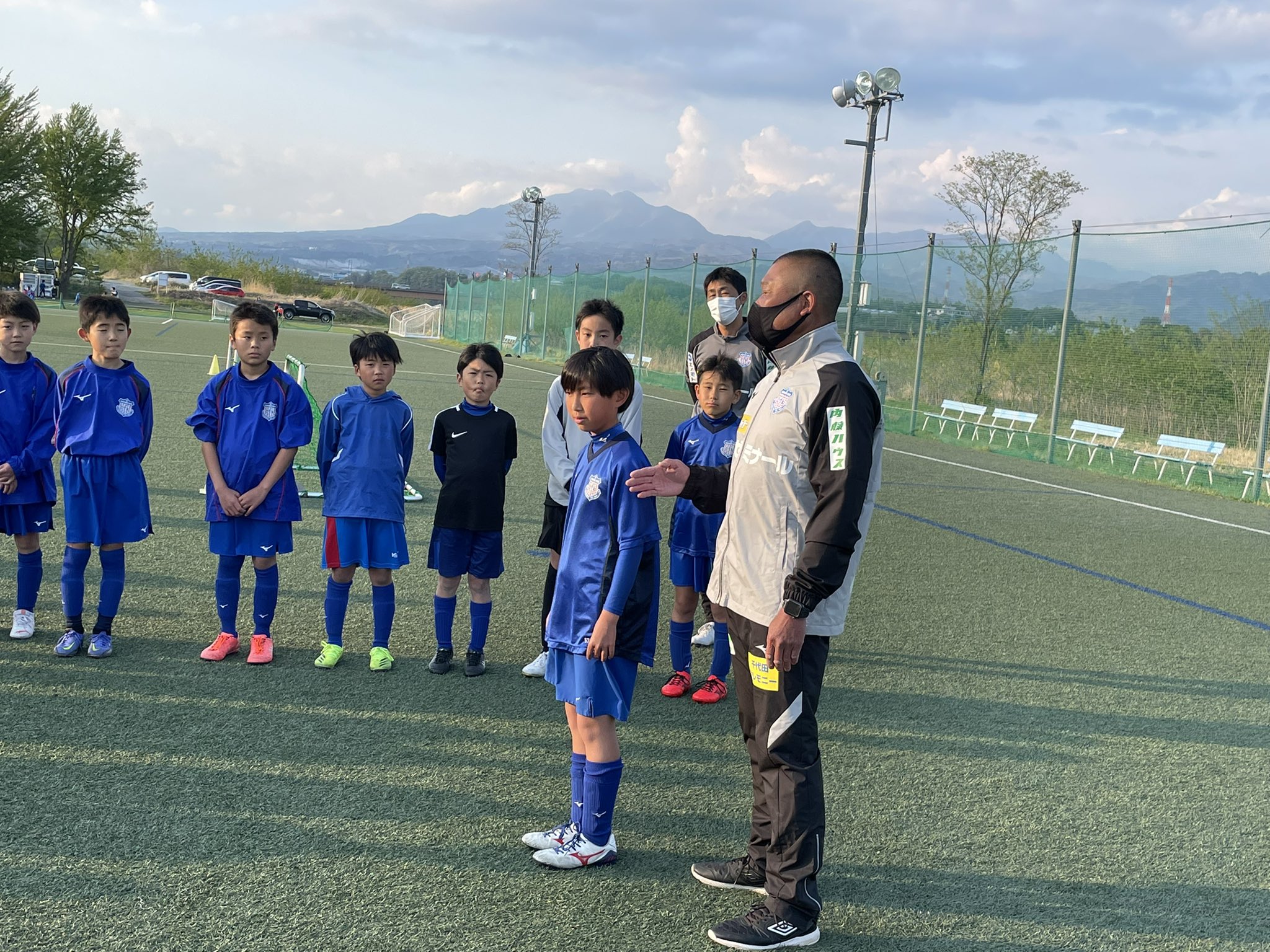 ヴァンフォーレ甲府アカデミー U 12 本日のu 12のトレーニングは 谷真一郎 フィットネスダイレクターの指導のもと ランニングフォーム改善に取り組みました 自分の身体と向き合い 見つめ直し 新たな学びがある有意義な時間となりました Vfk