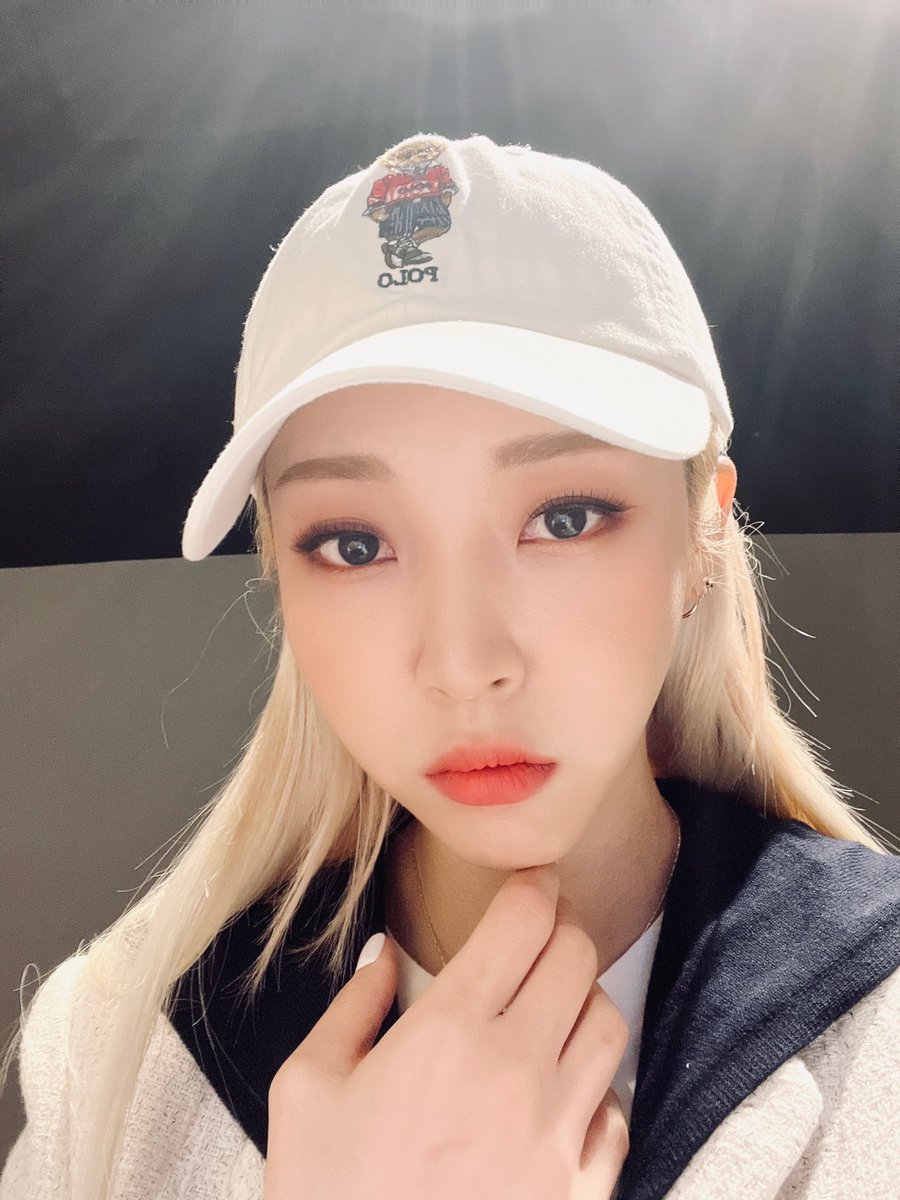 lunaestreIIad0s's tweet photo. [THREAD] 220420 Moonbyul's Studio Moon Night - Ep 173 (S2 Ep 17)

Guest : DKZ

🔗 https://t.co/Oo03VOl6nm

#studio문나잇
#Mamamoo #Moonbyul
#마마무 #문별 
@RBW_MAMAMOO 
@kr_now https://t.co/ifWZzJ6bfw