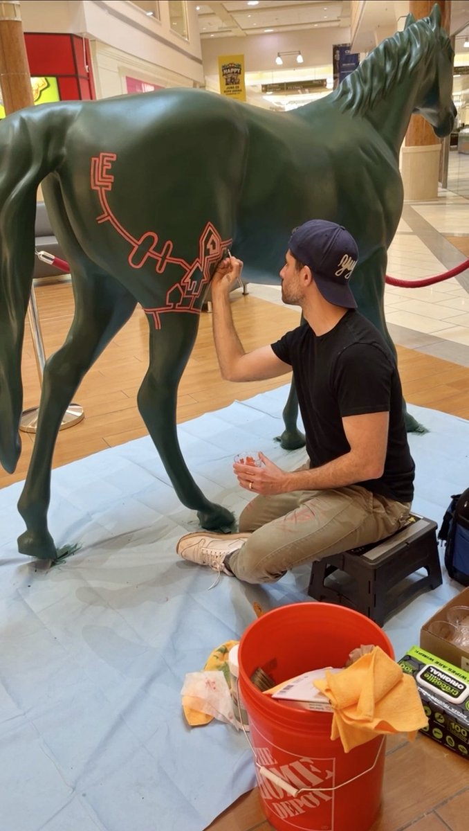 Fayette Mall’s #HorseMania2022 Horse “The Wandering Horse” 

Meet The Artist: James Anzalone 🎨

Artist Website: bit.ly/38OQo8u

Learn more about the “The Wandering Horse” ➡️: bit.ly/37eDkZz