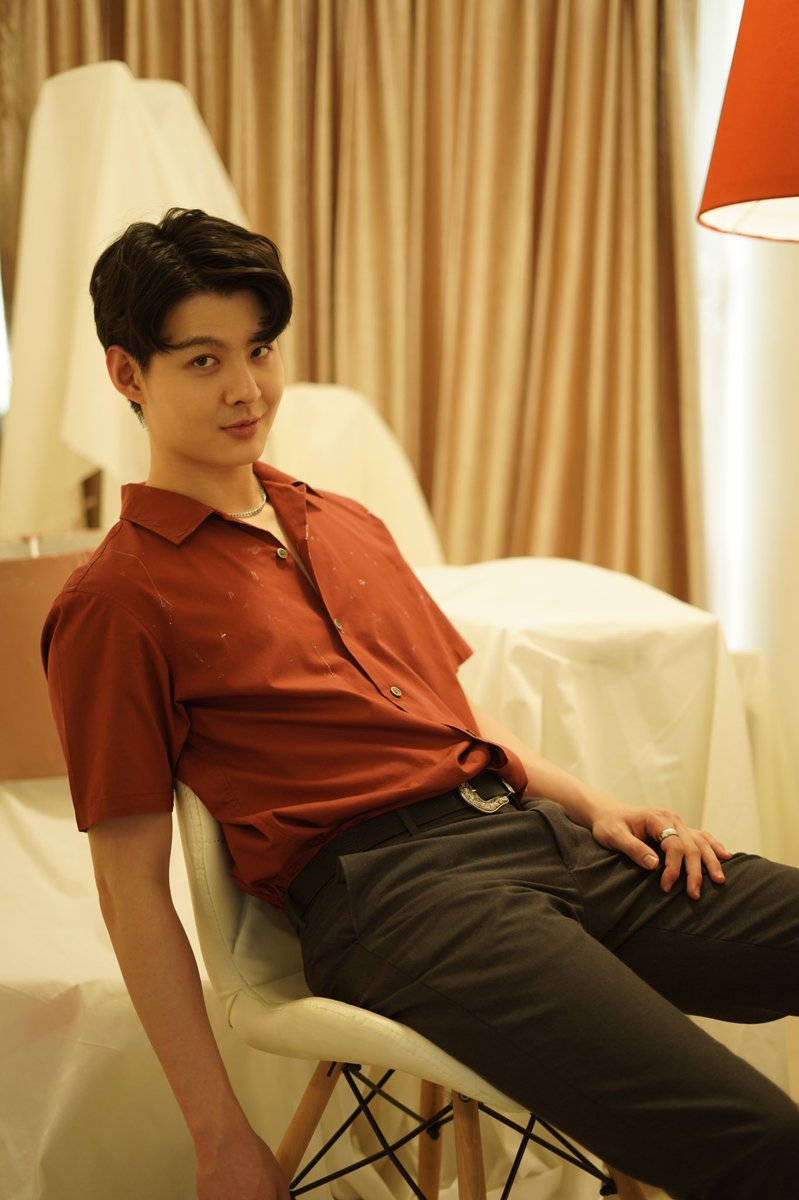ท่านั่งรอดู Teaser ก็จะเท่ประมาณนี้ <a href="/Saint_sup/">Saintsup 🎬</a> 
#เซ้นต์พระเอกMVTeejets
