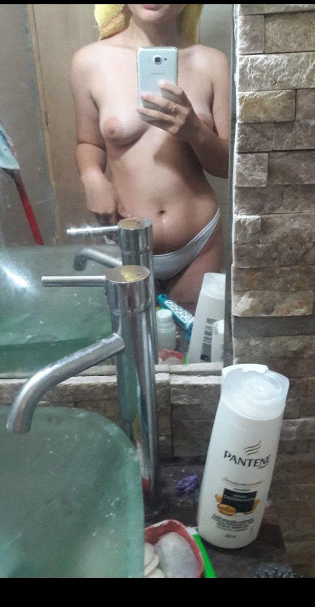 grisha_callen's tweet photo. ella es SOFIATROLLITAURUGUAYA una perra insaciable que desa verga dia y noche quiere una verga que le llene la vagina com la puta que es ¡que opinan! https://t.co/hYvzIId7W7