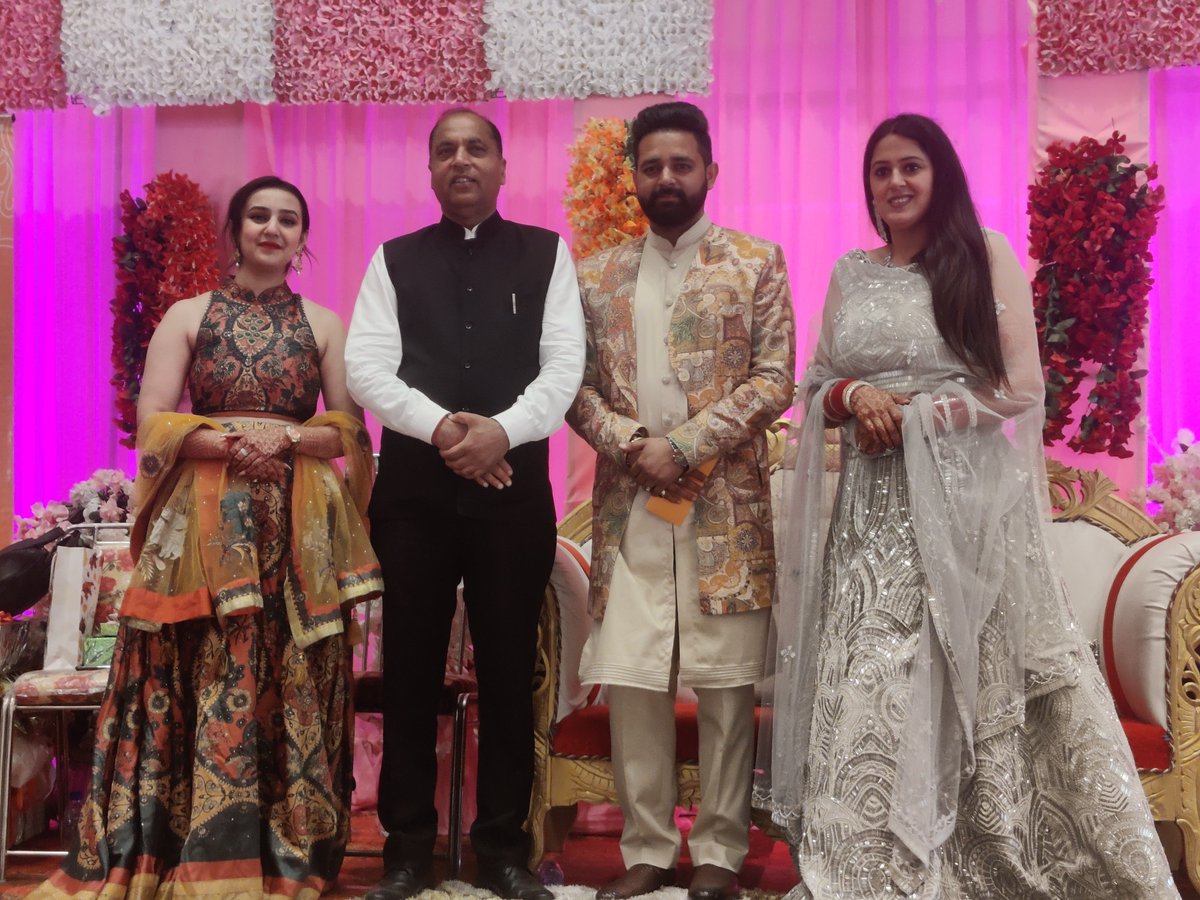 FanPathania's tweet photo. हिमाचल प्रदेश माननीय राज्यपाल श्री राजेंद्र अर्लेकर जी, हिमाचल प्रदेश के मुख्यमंत्री श्रीमान जयराम ठाकुर जी व कैबिनेट मंत्रियों और विधायकों  को तहे दिल से धन्यवाद देता हूं। मेरे बेटे की शादी में शामिल होकर उन्हें आशीर्वाद दिया !
#rakeshpathania #bjpindia #bjp4himachal #bjp4up https://t.co/QZjYCQsLQ5