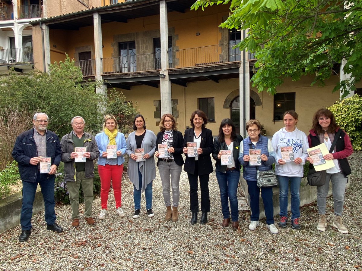 ✅#Vic acull la primera Setmana de la Gent Gran amb més de 30 activitats gratuïtes en 10 dies.

🗣️La tradicional Festa de la Primavera clourà la setmana que s’ha treballat conjuntament entre l’Ajuntament, entitats, professionals i recursos.

ℹ️👉bit.ly/398QE2p