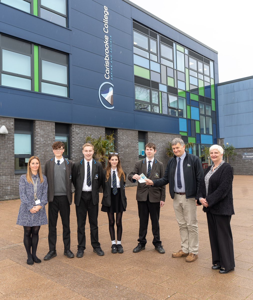 Hose Rhodes Dickson tweet media