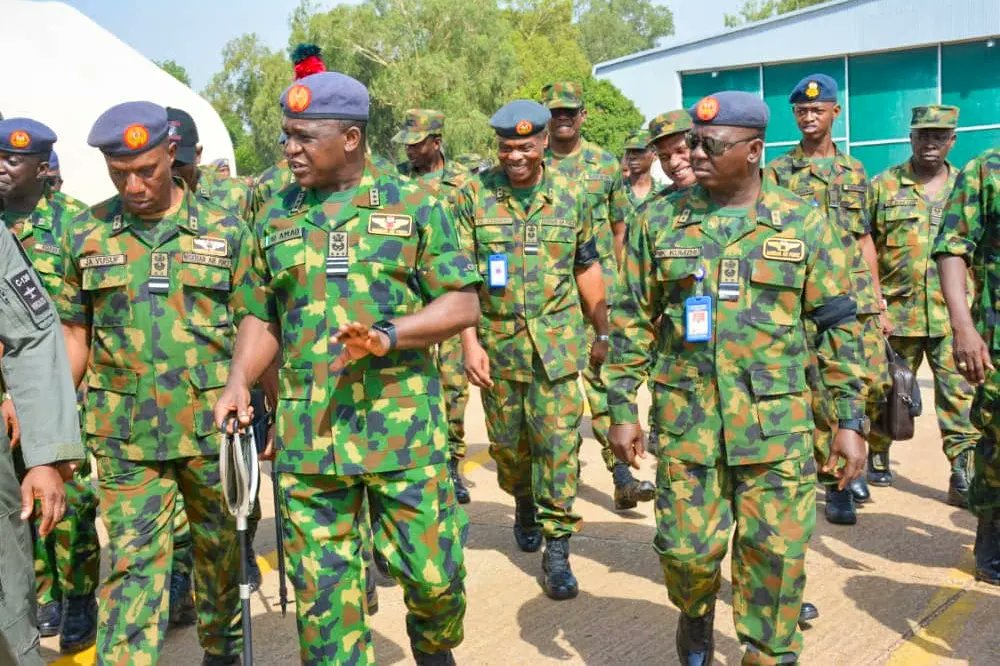 NigAirForce's tweet image. PRESS RELEASE 

NIGERIAN AIR FORCE TO INVESTIGATE CAUSE OF TRAINER AIRCRAFT CRASH IN KADUNA

m.facebook.com/story.php?stor…