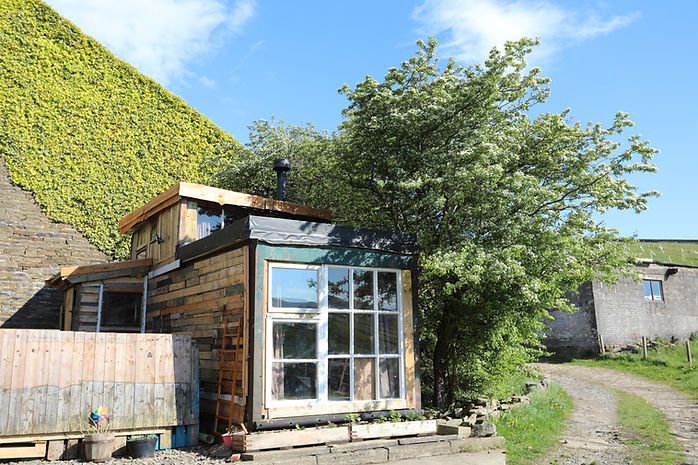 Fancy staying in this rustic cabin for 4 weeks as a resident artist here in Rossendale? The deadline for our open call is 30th April. This is a paid opportunity!! Go to analoguefarm.com for more details.