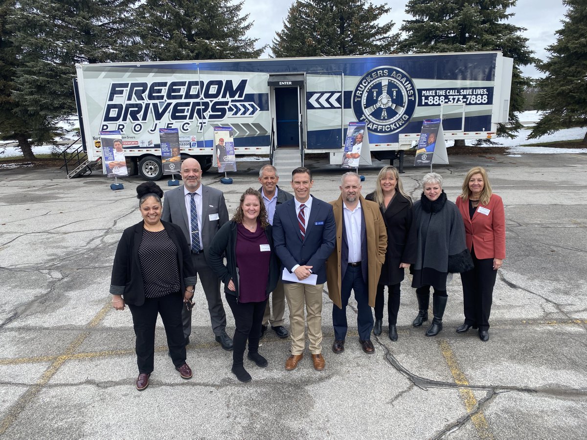 Todaystrucking's tweet photo. Truckers Against Trafficking trailer delivers a human trafficking message to Canada. https://t.co/UoaEUVXWvM @TatTruckers #FreedomDrivers #HumanTrafficking https://t.co/eMyIKB2Jxh
