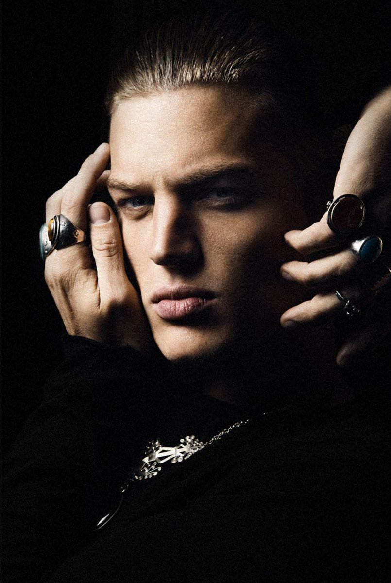 DeinaTymur's tweet image. Thanks @SimoneNFT 🤘
@roman_gutikov @dredogue