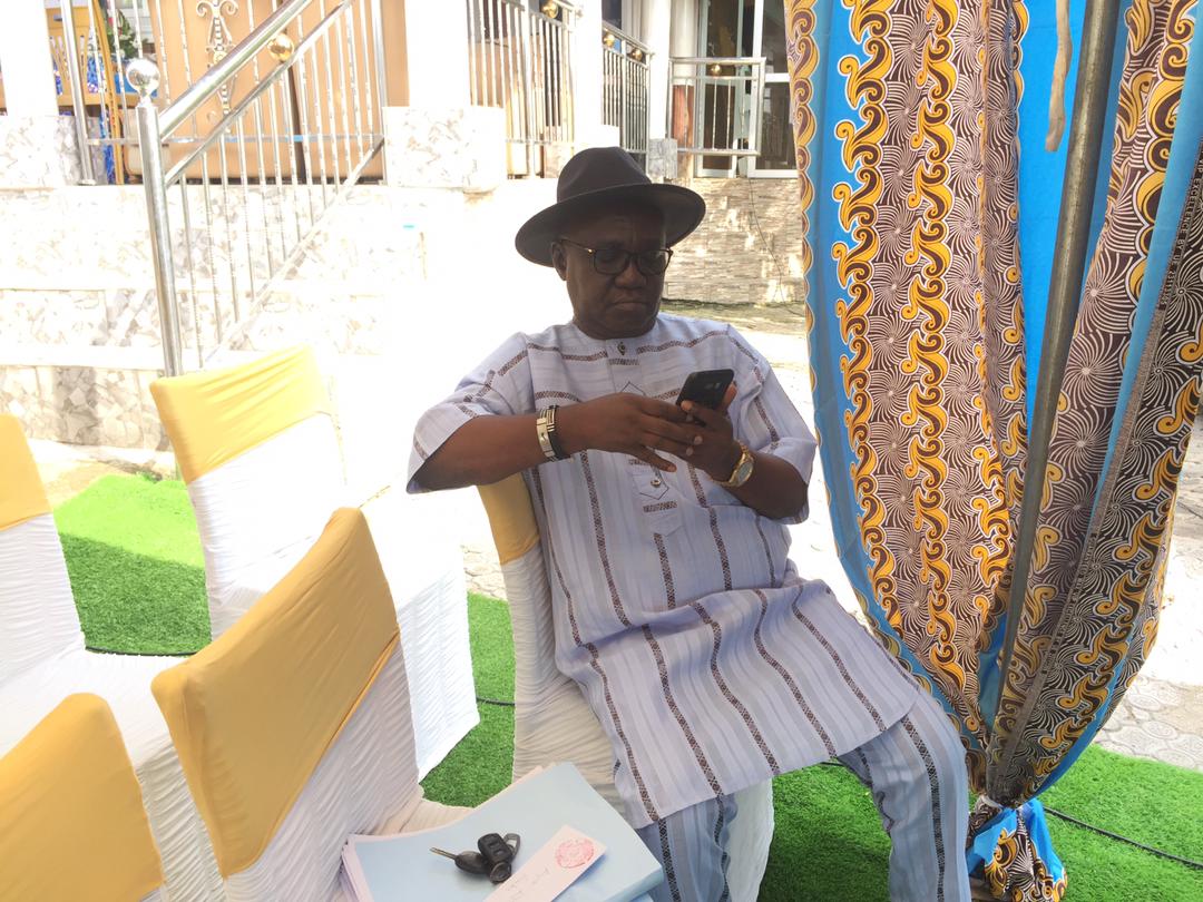 LimbeChiefdom's tweet photo. The Royal Chiefdom of Limbe is set to host a Press Briefing now at 4pm prompt to release the date, theme and programme of the Enthronement of the #ParamountChief of #Limbe. 

🎈 LIVE STREAMING on FACEBOOK page https://t.co/EEAo7dnSrA  

#LimbeEnthronement https://t.co/LS20hks4gs
