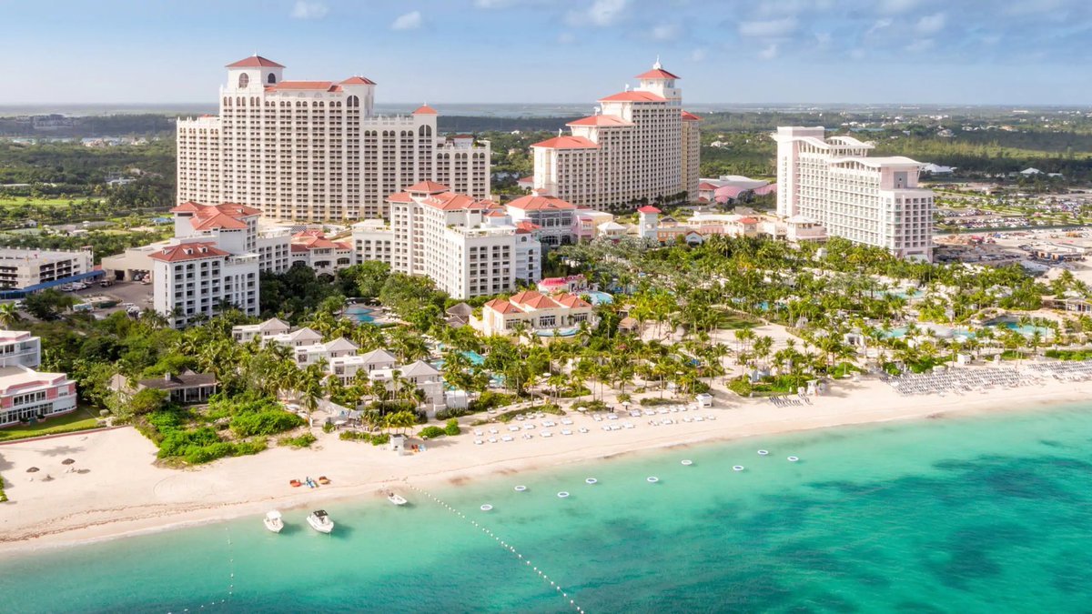 KanpaiPandas's tweet photo. We’re coming out swinging. To provide immediate utility to Yakuza Panda holders, the Yakuza family will be hosting a private party during Crypto Bahamas at Sky Bar Baha Mar on Apr. 24 🍹

The biggest names in crypto will be there. We are only just getting started. https://t.co/ugKSLPmxaA