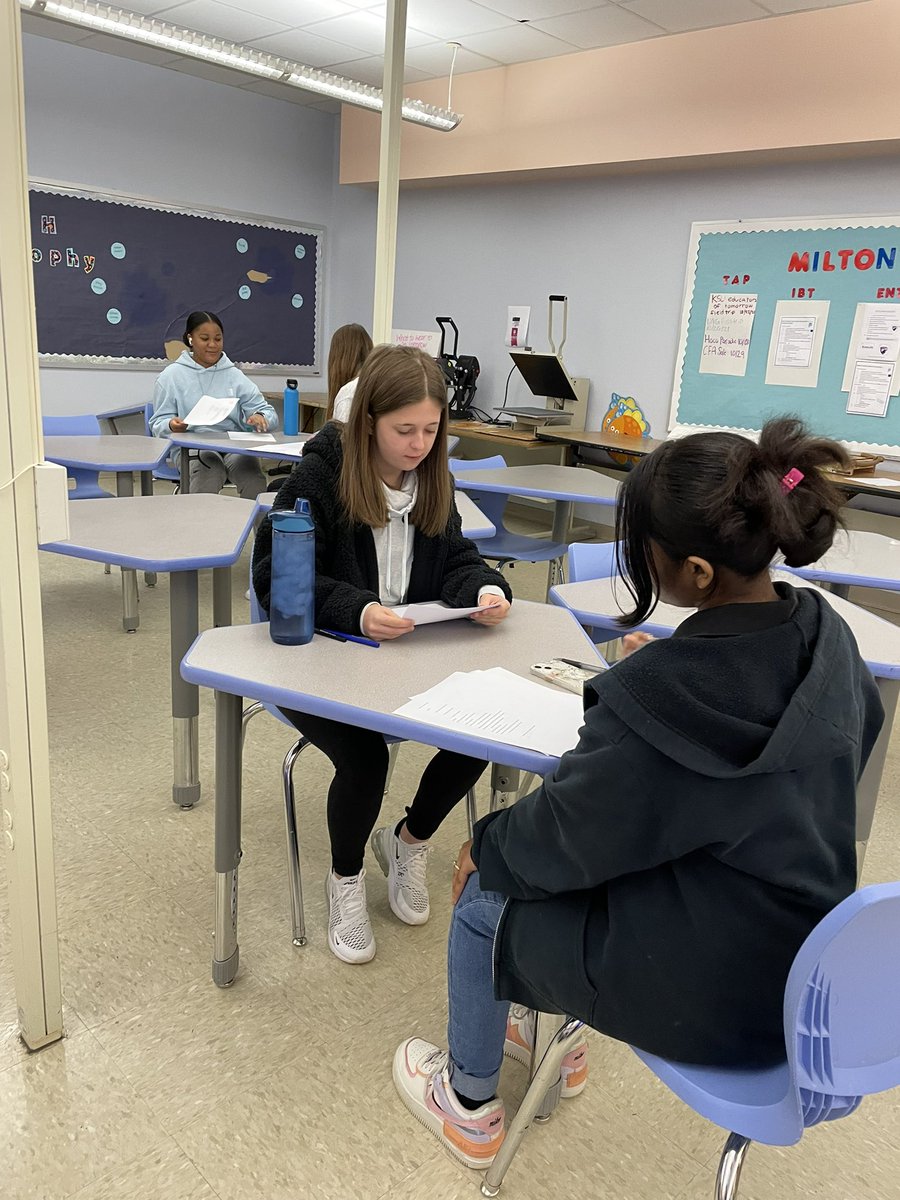 TamiSaren's tweet photo. #MiltonTAP students practicing parent teacher conferences with classmates!

#MiltonTAP 
@MiltonHighSch 
@DustinDavisCTE 
@FCSCTAE 
@JonesBC_MHS @richspierto https://t.co/jfjiLQCi6K