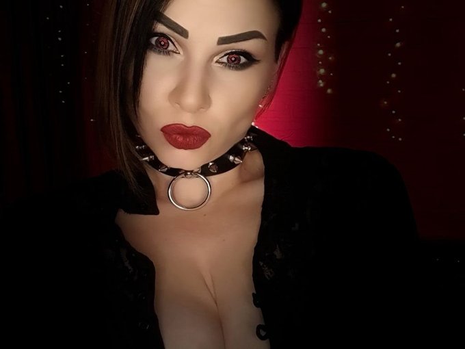 I'm online right now on skyprivate (live skype show). my private profile: https://t.co/HJpeGpX9hn Please<a href="/tag/camgirl"class="tags"><span>#camgirl</span></a>