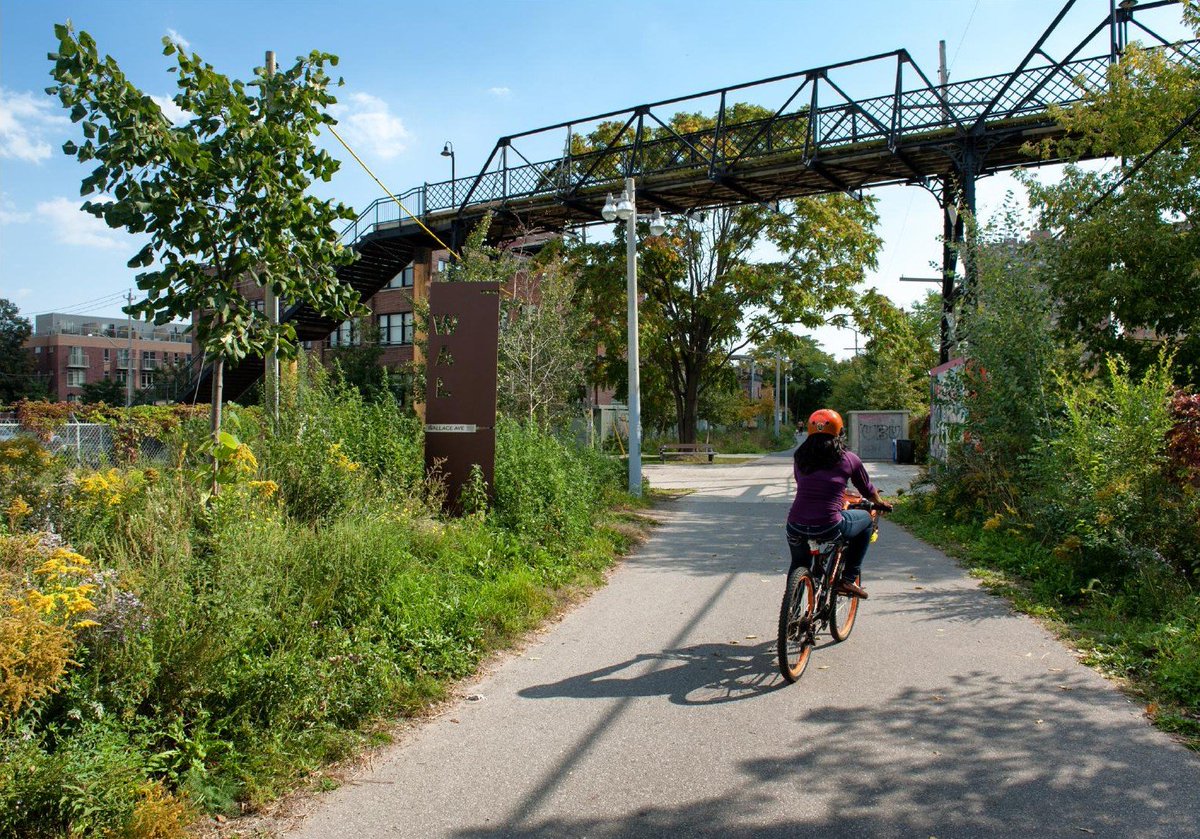 Perth Community Railpath Cleanup this Thursday April 21 3:30-5! Meet in front of the school in your Perth gear! Gloves and bags provided! #earthday #PerthAveJPS #schoolspirit #ecoclub

West Toronto Railpath | CSLA