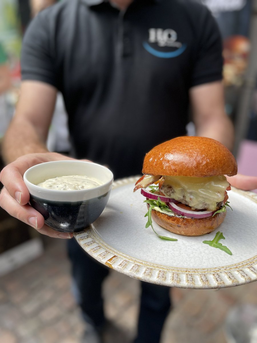 DanishCrownUK's tweet photo. First up… delicious creations from @HacheSocials @sixescc @MEATLiquor @bleeckerburger using our chuck brisket blend beef mince &amp; climate-controlled Danish bacon 🍔🥓 #NationalBurgerAwards https://t.co/bu7DTU0RDB