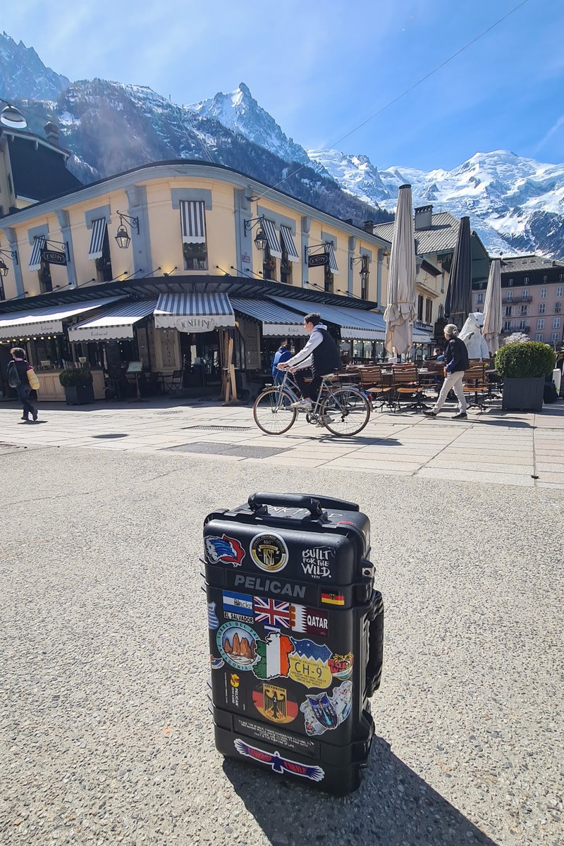 minds_visual's tweet photo. We travelled to one of the most beautiful places on earth: #Chamonix, France. A nice break from the city and a great opportunity to reconnect with nature. We are currently working on another video for our #TravelSeries, which we'll be sharing with you very soon. https://t.co/X4h5wE7v2w