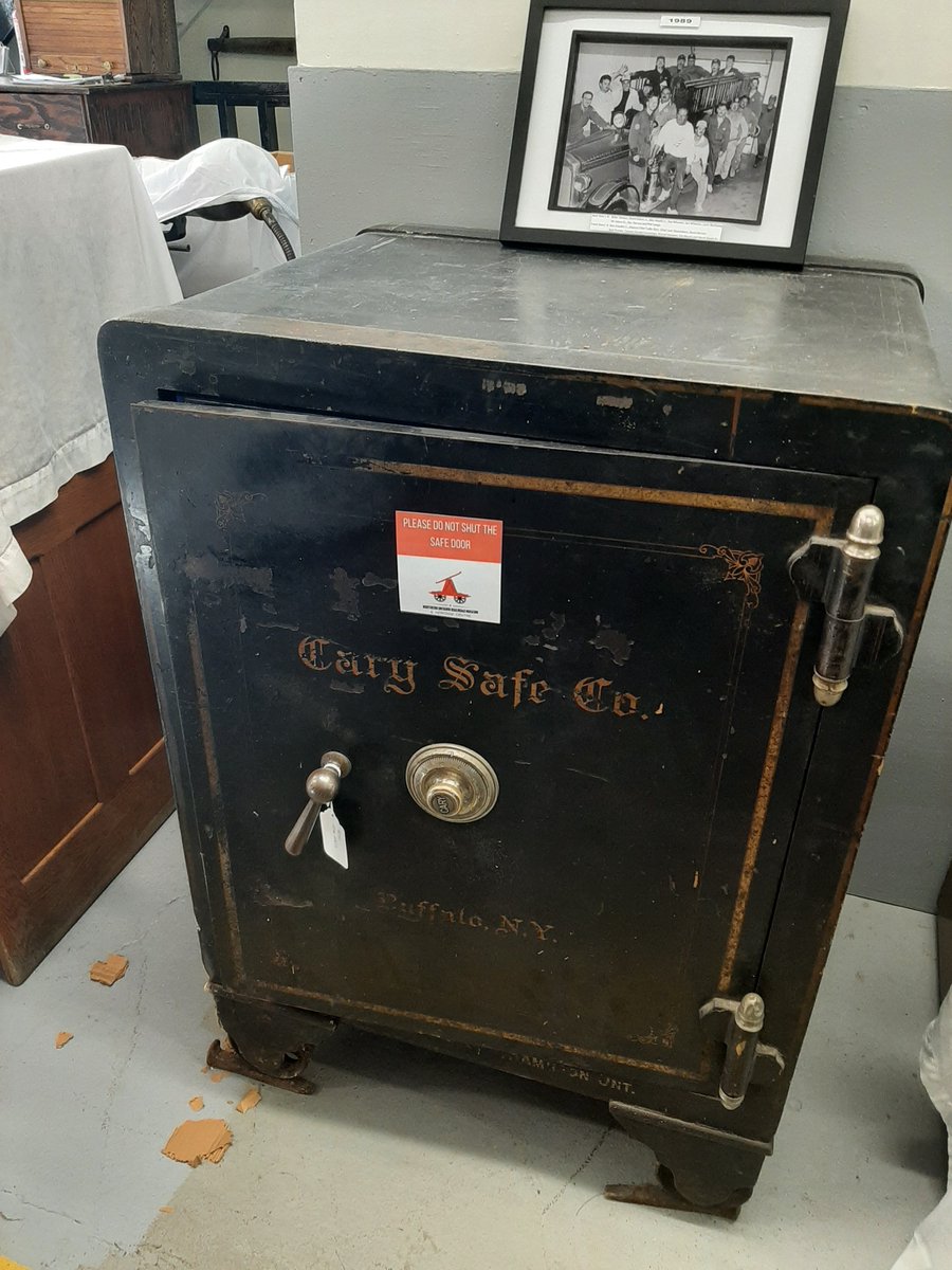 🥁🥁🥁🥁🥁 and the item is... a safe!
Thanks for playing!
 #normhc22 #RediscoverSudbury #railroadmueum #MysteryArtifact
