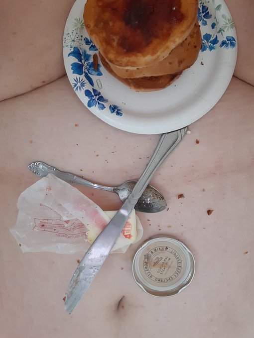 True confessions: I am currently in my bathtub eating bagels with butter and strawberry preserves.justt<a href="/tag/followfriday"class="tags"><span>#followfriday</span></a>