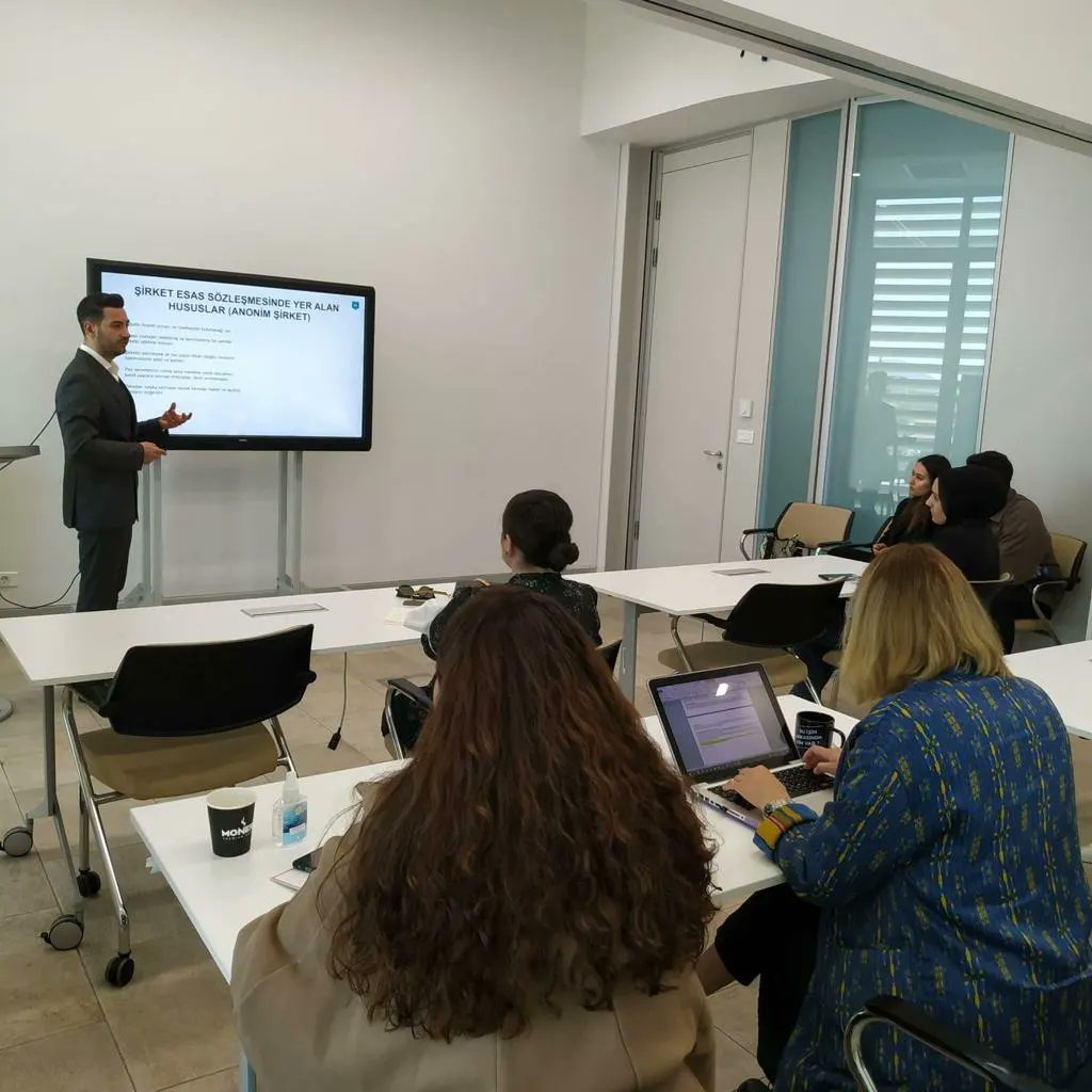 Startuplegalist olarak İzmir Bilimpark'ın düzenlemiş olduğu "Start-up ve Yatırımcılar için Sözleşmeler Hukuku" adlı organizasyonda yerimizi aldık.

Bir sonraki etkinliklerde görüşmek üzere.

#startuplegalist