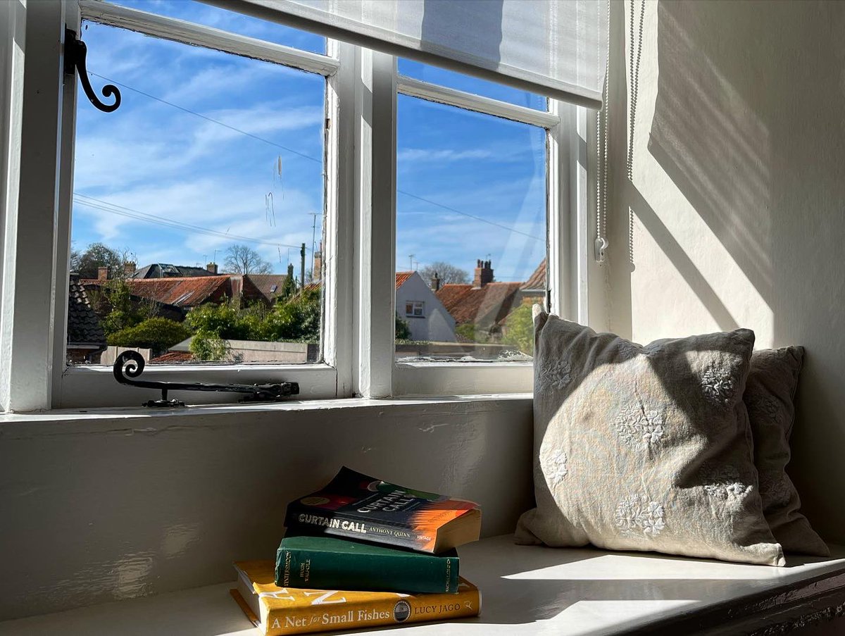 rosecrownsnetti's tweet photo. Another room ready for our guests to check in this afternoon. The weather is absolutely glorious so why not book your sunshine break in Norfolk today.

Visit our website and start planning your escape. https://t.co/NH2x0HXxlR