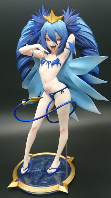 新たに届いたどスケベふぃぎゃー
尻尾とマントの保持が予想以上にピーキー 