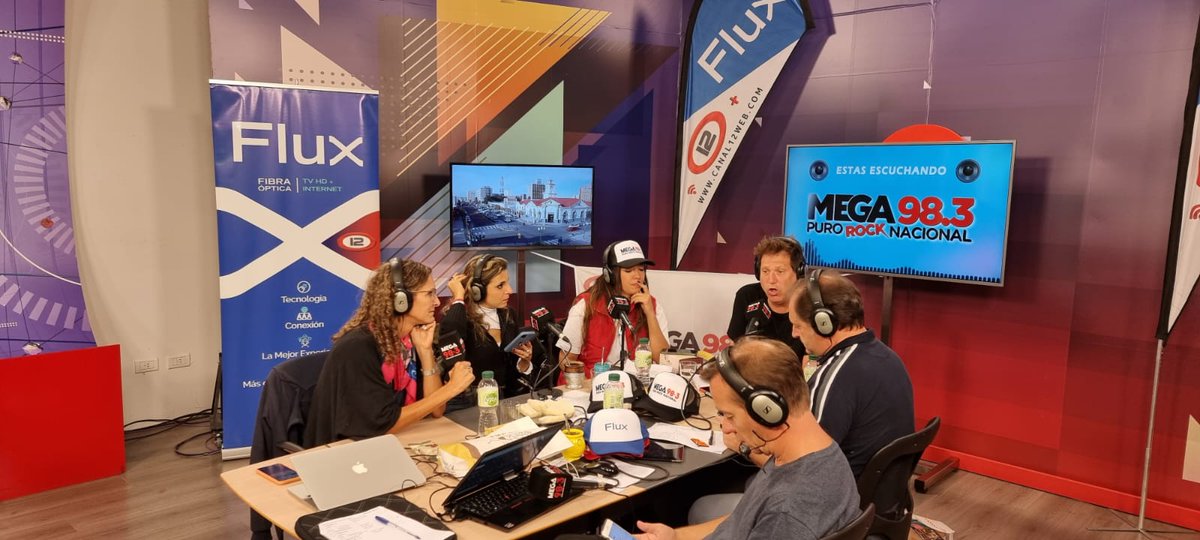 Canal12web's tweet photo. #Ahora
La coordinadora del Bureau de Eventos del EnTreTur #Trelew, Magalí Volpi hablando con el @BebeMusicTW y el equipo entre otros temas sobre los atractivos turísticos de la zona https://t.co/W5YfUnXxht