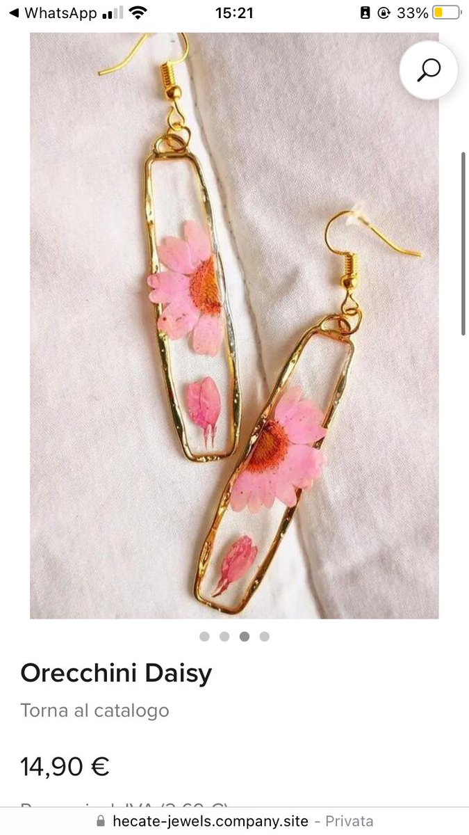 mendessvoicee's tweet photo. https://t.co/p5HYO5r92t se adorate da impazzire come me gioielli fatti benissimo con vari tipi di fiori andate a visitare questo negozio online, ne vale la pena credetemi sono tutti molto belli 🤍✨ https://t.co/9MtJcwSPVg