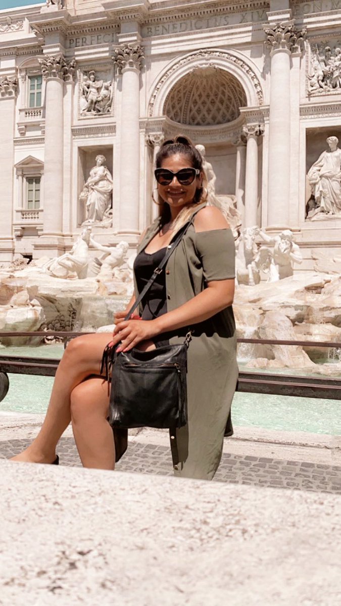 valoqueen7's tweet image. Rome #summer2020 💋✨