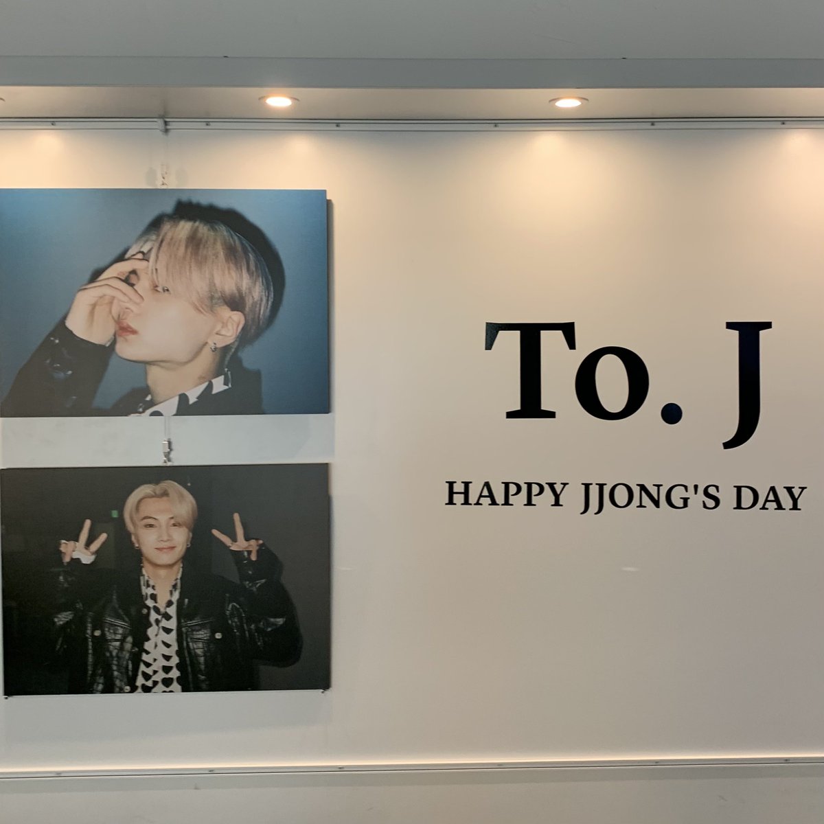 gwaging2's tweet photo. 카페 플랫
사장님 친절하시고 여기 내부 너무 예쁨 내 얼굴 사진만 너무 찍었음............
마카롱이랑 커피도 맛있었어요 벽에 디피도 너무 예쁘고... 너무...... 좋았다

#해피쫑스데이
#To_ourstarryJ https://t.co/gg9DtEC84w