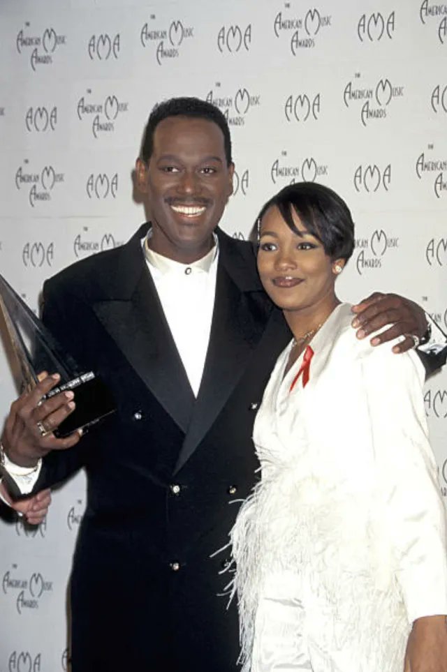 Happy Birthday Luther Vandross. Everybody stream his greatest hits today. 