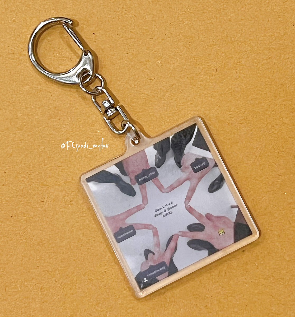 FCgoods_myfav's tweet photo. 📦 #Myfav_updated #Needle_n_Bubble #NUEST

🚢 ชิปแจ้งว่าเรือถึงวันศุกร์ ของน่าจะถึงบ้านเราจันทร์ 25/4 รอบนี้ 264 ลัง เด๋วมีมาอีกตู้นะ

📦 เริ่มแพคจัดส่ง 25/4 เลยค่ะ จะพยายามแพคให้เร็วที่สุดเลย
🏡 เปลี่ยนที่อยู่ - ชำระส่วนที่เหลือได้ถึง 24/4

💗 พรีวิวพกจ. &amp; การ์ดจากคุณ @gell994 https://t.co/jOiNVKOVo0