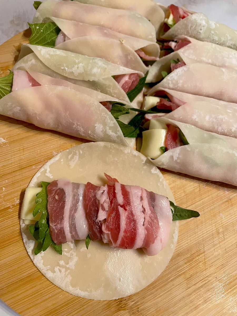 絶対美味しい！餃子よりも簡単で真似しやすい♪豚肉の大葉巻き