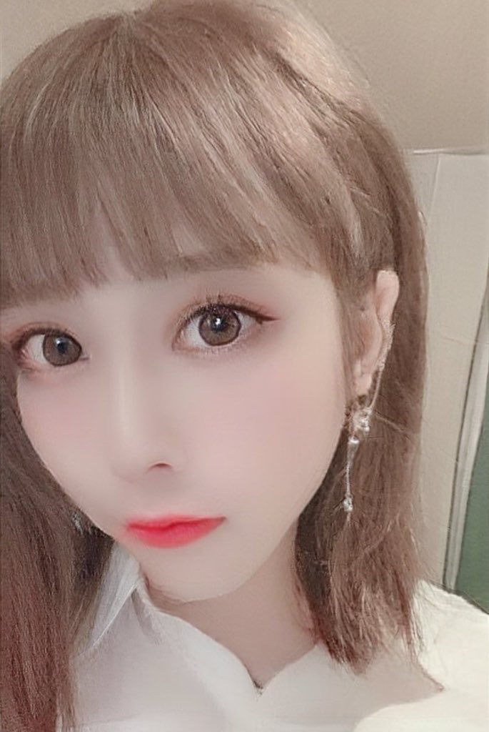 미친 보정...
#CD #CROSSDRESSER #여장 #여장남자