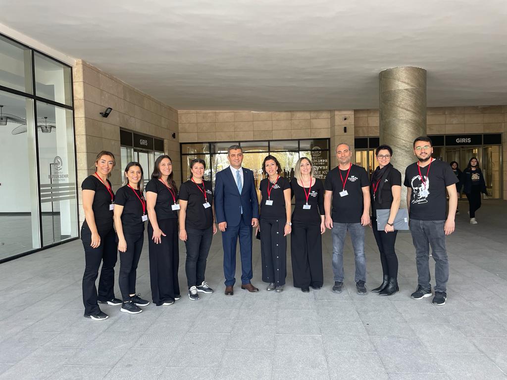 TonkaUlas's tweet photo. Bakanlığımızın Anadolu Masalları projesi kapsamında 23 nisan haftası münasebetiyle Kale ilçemizi temsilen Nihat Zeybekçi Kültür Merkezi'nde öğrencileri anadolu masallarıyla buluşturduk. https://t.co/MKuj3JonEG