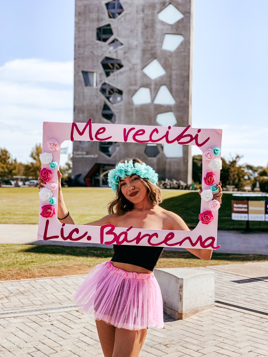 milebx's tweet photo. SOY LICENCIADA EN MARKETING. 🫀🎓💘 https://t.co/DRuJ6LTMgr