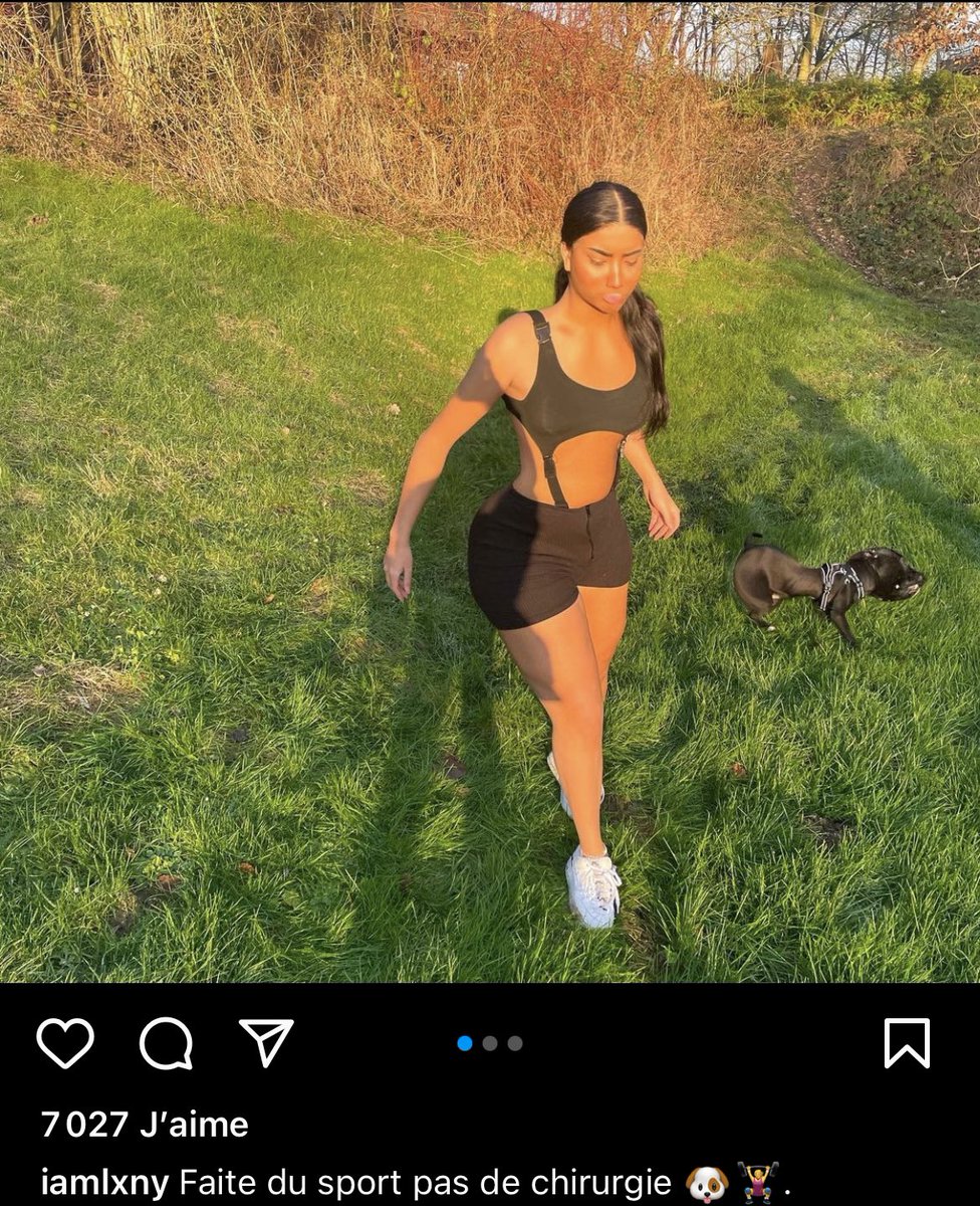 grealishenbubu's tweet photo. « faites du sport pas de chirurgie » alors qu’elle est partie jusqu’a photoshop son clebs https://t.co/vjBN9ezBqC