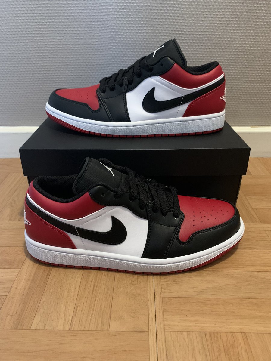 LBMerchandise's tweet photo. Aj1 Low Bred Toe 8.5US/9.5US
Blazer Off-White Black 9US
New Balance 550 Au Lait 7.5WUS
@WolffOscar @bcd_leo https://t.co/lvBURq6lFE