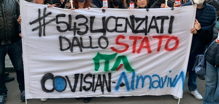ComuneSinistra's tweet photo. #SinistraComune al fianco delle lavoratrici e dei lavoratori di #Almaviva. Il lavoro è un diritto
#Palermo https://t.co/L7Xk9E3ek5
