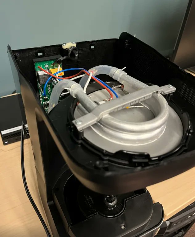 leahycenter's tweet photo. This week the IoT Analysis Team took apart another device. This time it was the #HamiltonBeachSmartCoffeeMaker. Theyโre now onto hardware extraction for this device!
#IoTforensics #LeahyIoT #champforensics https://t.co/8CT22bzQOS