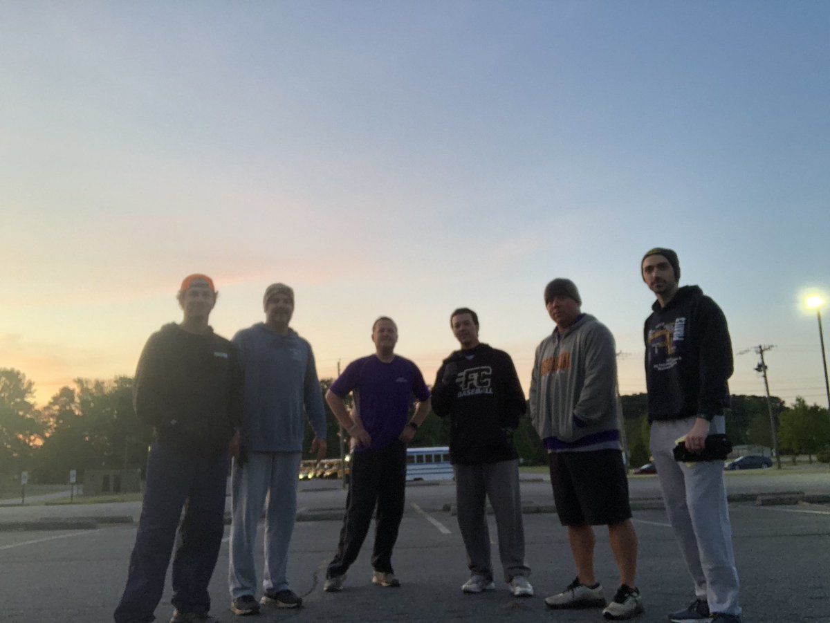 Six this AM! <a href="/F3Farmville/">F3 Farmville</a> <a href="/F3ENC/">F3ENC Crossbones</a> #Tobaccoroad