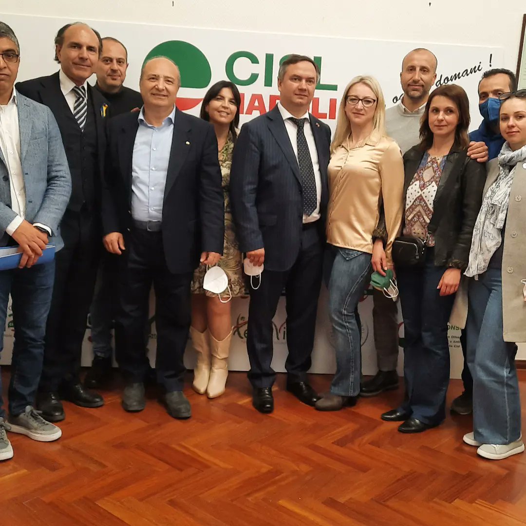 La rete costituita oggi col protocollo Emergenza Ucraina consentirà ai profughi di avere un alloggio temporaneo, servizi di natura legale, burocratica, supporto psicologico. Siamo certi che sapremo insieme dare risposte concrete ai cittadini ucraini che stanno arrivando a Napoli