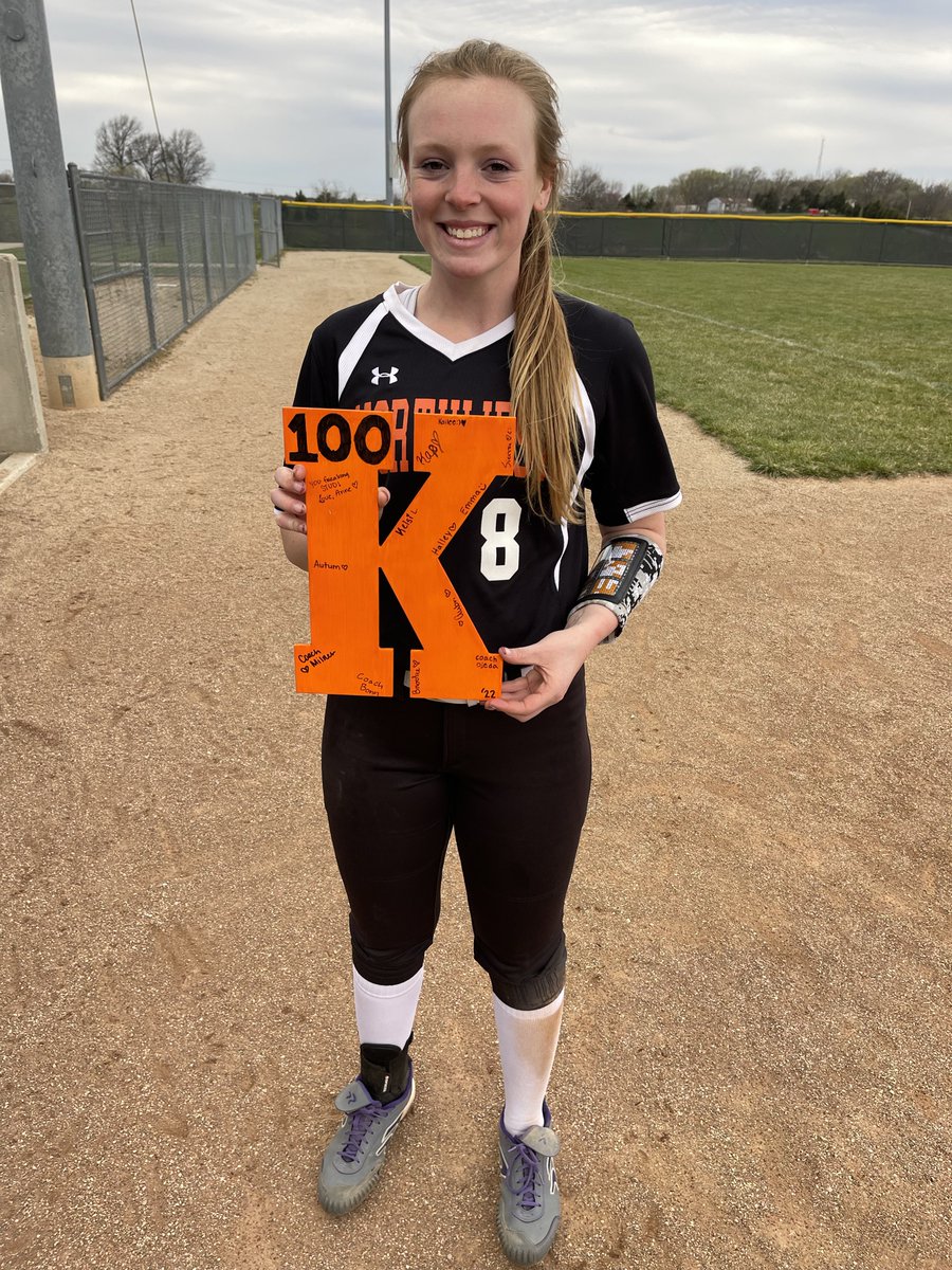 CONGRATS to SMNW's  MAGGIE CHAPIN who got her 100th strike out😮 of the season last night. 🥎🥎😊