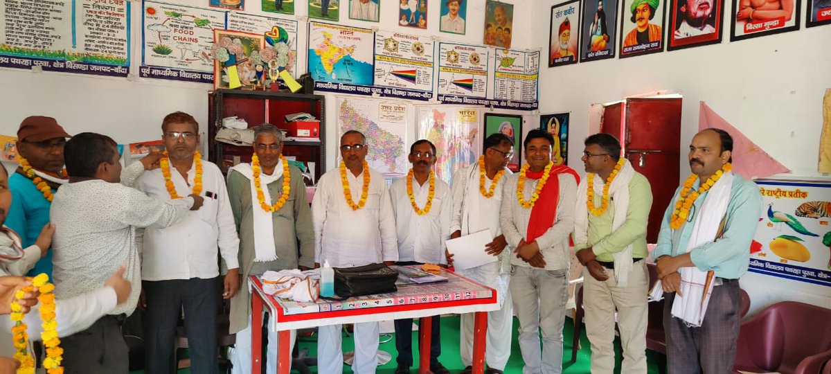 चक्रव्यूह रचने वाले...
अपने ही लोग होते हैं..!
कल भी यही सत्य था...
और आज भी यही सत्य है..!!
उठो..!!  चलो..!!  संघर्ष करो..!!