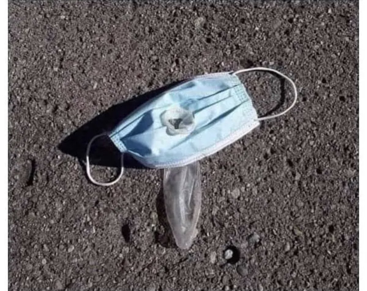 __hali_'s tweet image. Somebody please explain, wtf just happened 😭