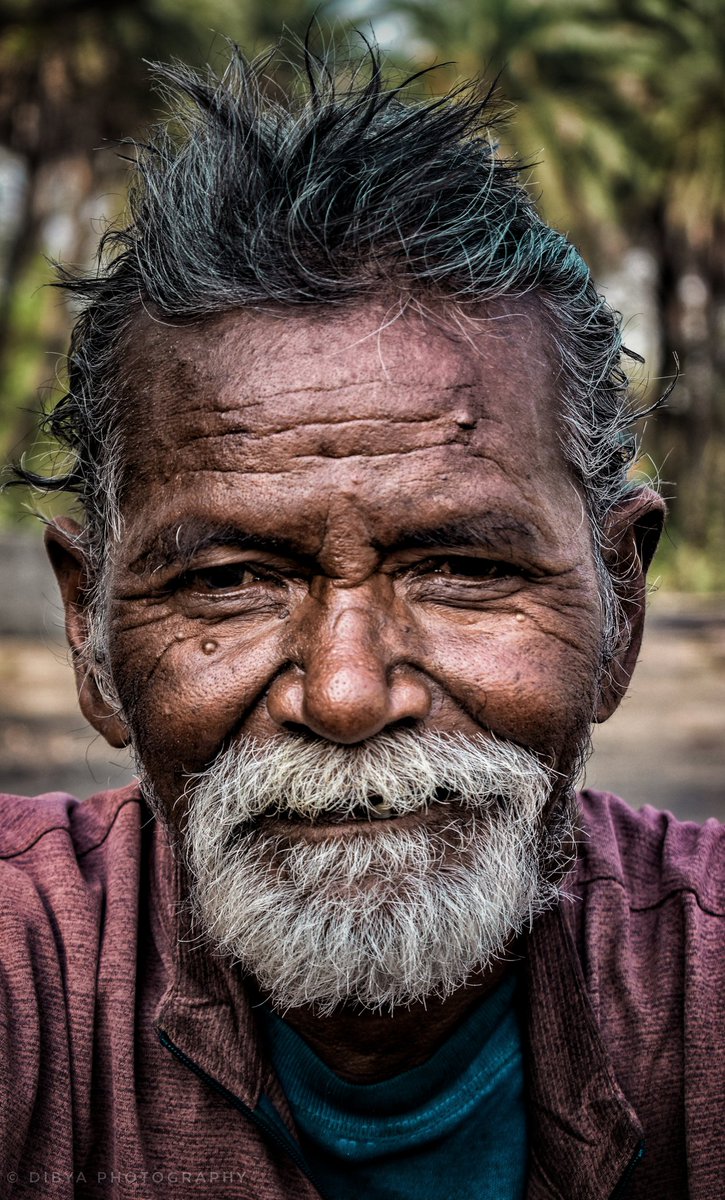 Tired Smile
.
Shot on - #nikond3500
. 
pindle.io/web/share?sid=…
.
#Pindle #pindleindia  #Kolkata #Jharkhand #India #lens_o_graphia #throughhourlens
<a href="/NikonIndia/">Nikon India Official</a> <a href="/Nikon/">Nikon USA</a> <a href="/NikonUSA/">NikonUSA</a> <a href="/NikonFR/">Nikon France</a> <a href="/NikonEurope/">NikonEurope</a> <a href="/incredibleindia/">Incredible!ndia</a>  <a href="/NatGeo/">National Geographic</a> <a href="/NatGeoIndia/">Nat Geo India</a> @natgeowild <a href="/NatGeoPhotos/">Nat Geo Photography</a> <a href="/BBCEarth/">BBC Earth</a>