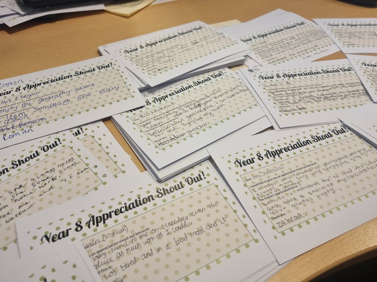 fgcs2025's tweet photo. Today, every student in year 8 took the time to write an appreciation card for a teacher of their choice. The responses were so heart warming. Teachers @FgcsInfo truly are the best 💚 #wearefgcs #weareteamyear8 #AttitudeofGratitude https://t.co/E6aufJ7DMV