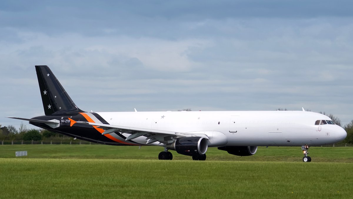 29Aviation's tweet photo. Titan Airways (9H-ZTB) Airbus A321-211(P2F) https://t.co/2QOw6Gfqwp | #Titan #TitanAirways #A321 #A321P2F #Freighter #Cargo #DUB #EUDW #FRA #EDDF #DublineAirport #MegaPlane #PlaneSpottingBE #AviationPhotography #Aircraft #Airplane #Runway10 https://t.co/PpybMkpmNn